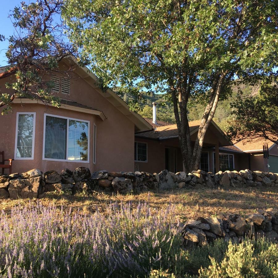 Foxtail Farm Bed & Breakfast Ponderosa Basin Экстерьер фото